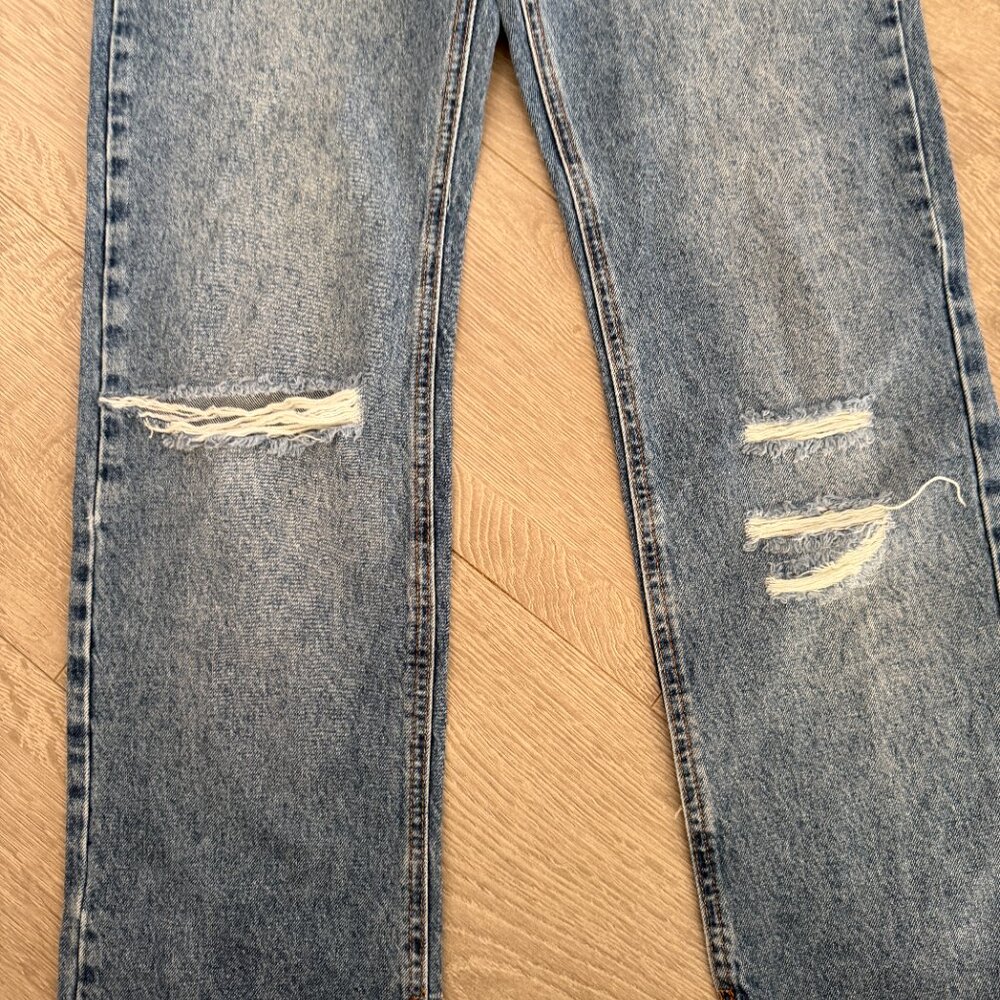 Pull & Bear Distressed Straight Leg Jeans Size 8 Raw Hem Blue Denim Women - Picture 4 of 6